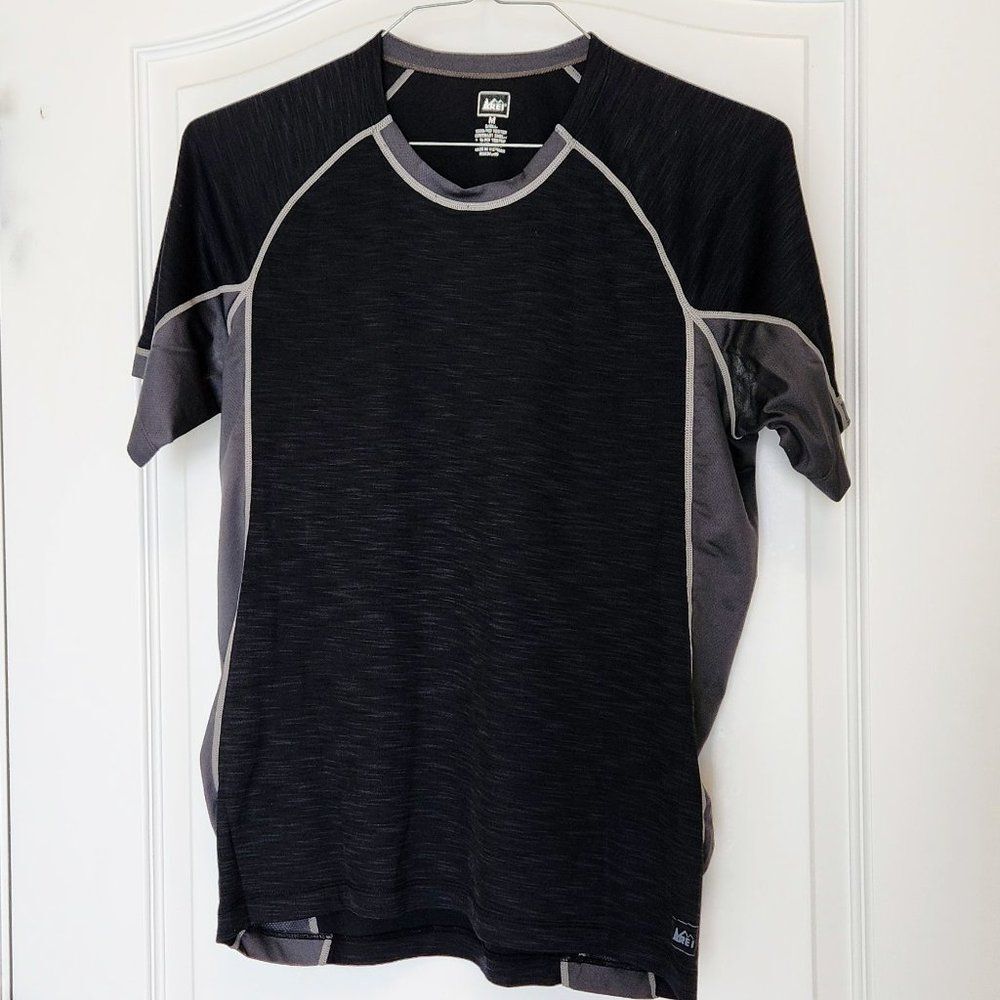 REI Short Sleeve Crew Shirt Black Sz MED